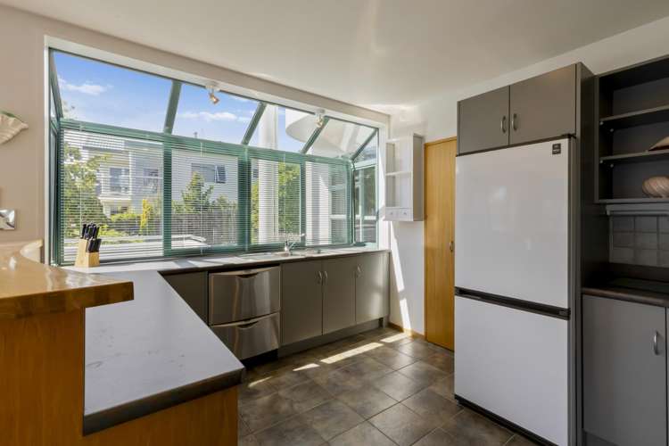 415 Peninsula Road Kelvin Heights_6