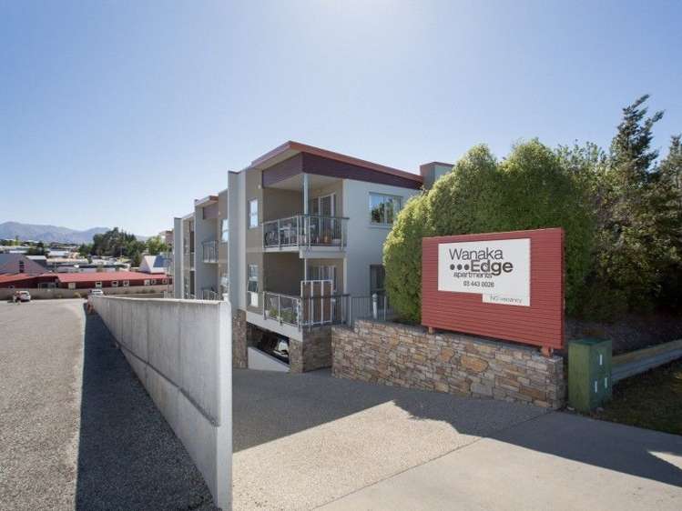 1/13 Plantation Road Wanaka_8