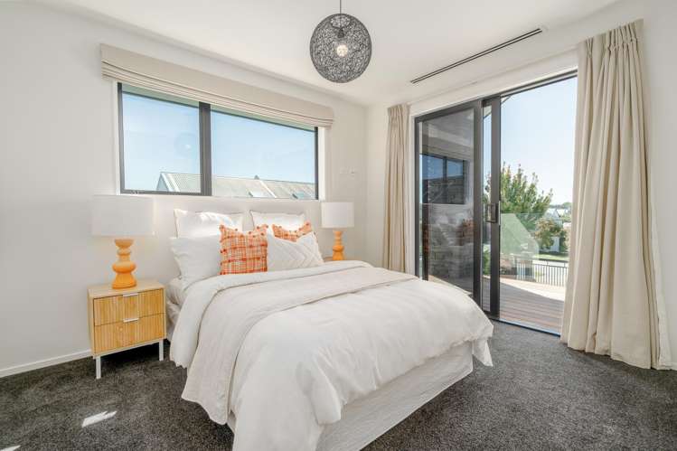 39 Waterstock Way Parklands_28