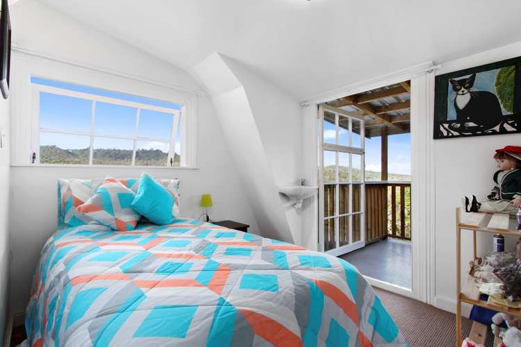 624 Huia Road Parau_12