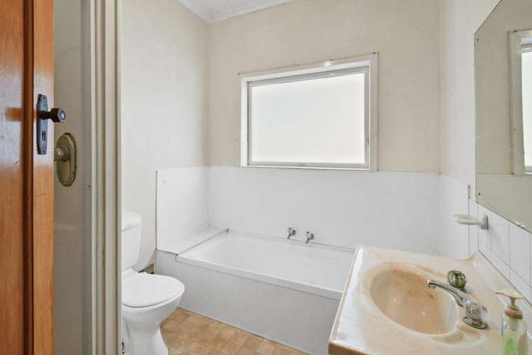 64 Alfriston Road Manurewa_13