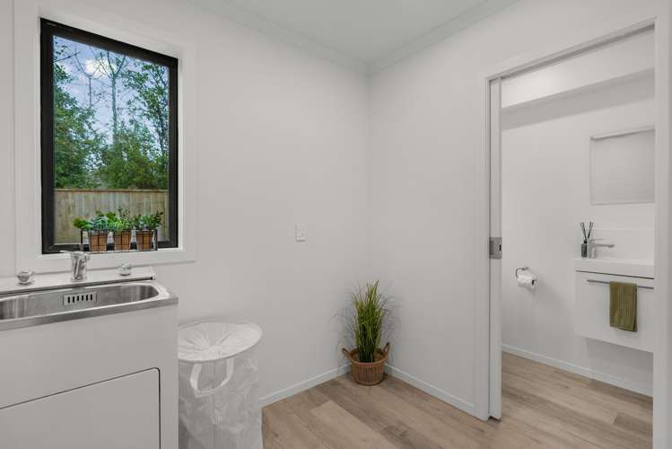 15A Rowe Parade Wainuiomata_14