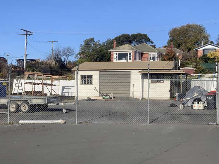 5 and 7 Eversley Street Waimataitai_15