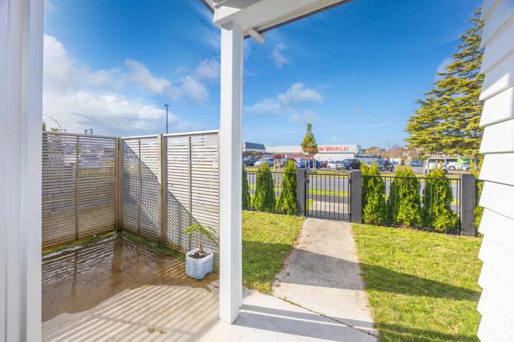 1/2 Lambert Court Glenview_13