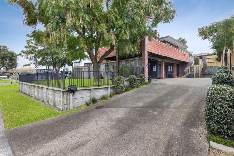 6 Gleneagles Grove Wattle Downs_1