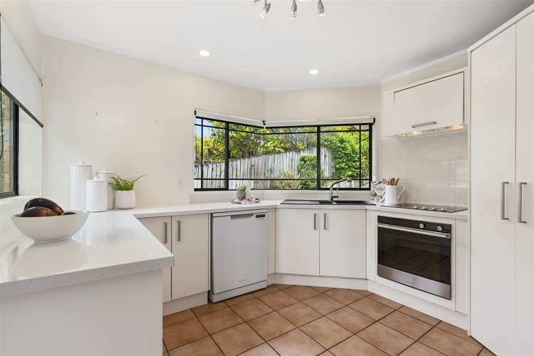 2/10 Firth Road Torbay_5