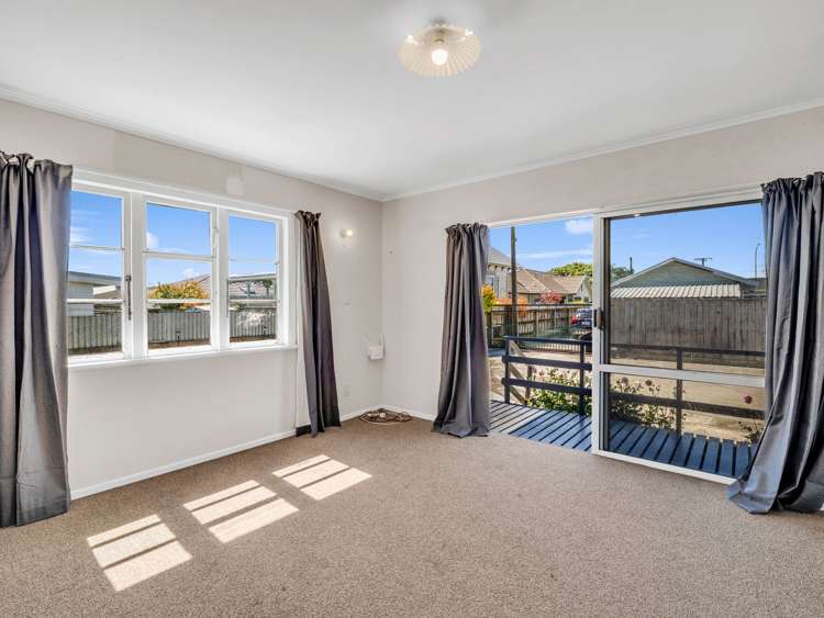 556b Queen Street Levin_1