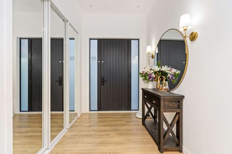 37 Schooner Drive Whitby_18