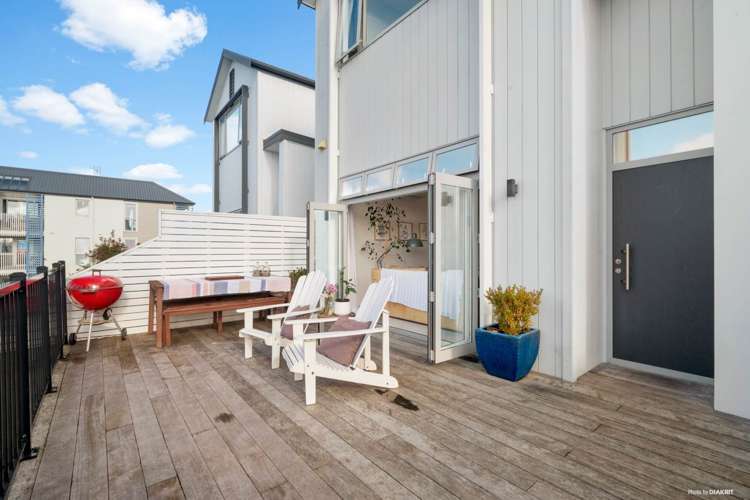 4 Watermill Lane Silverdale_18