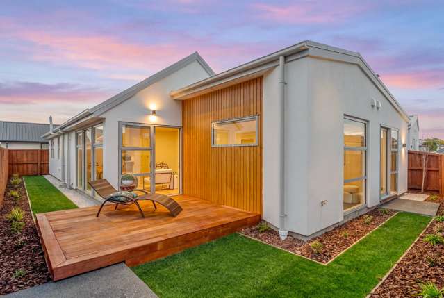 High-Spec Living, Single-Level Style