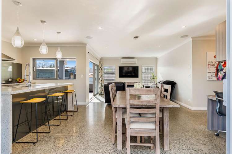 36 Gilbransen Road Kumeu_23