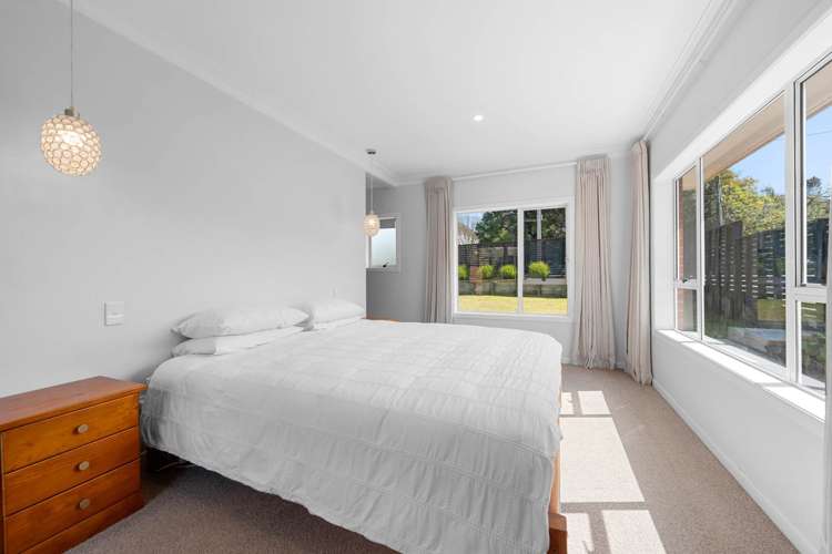 29 Glenfern Road Mellons Bay_11