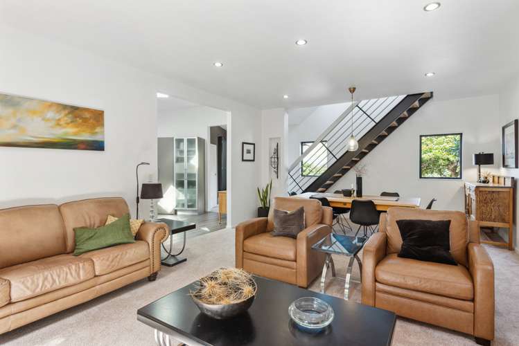 2 Fiesta Grove Raumati Beach_12