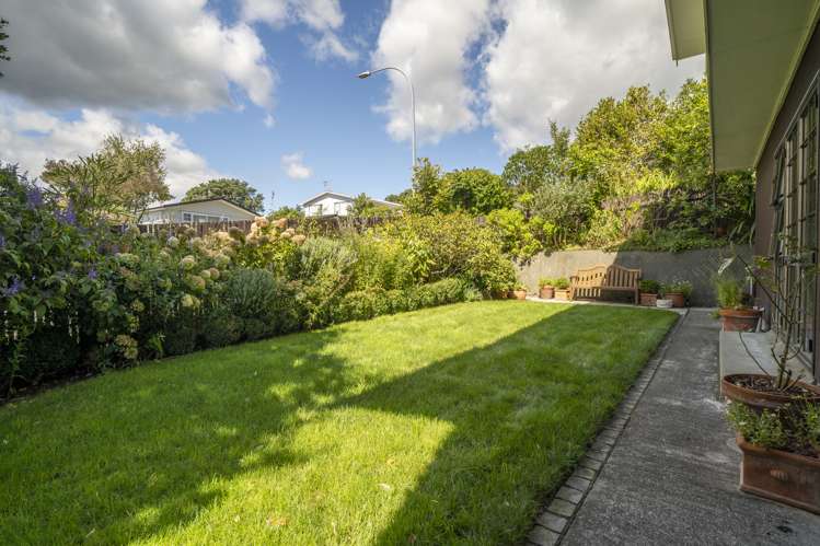 1 Brasenose Place Tawa_19