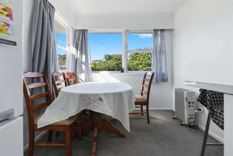 16 Manapouri Place Glenview_10