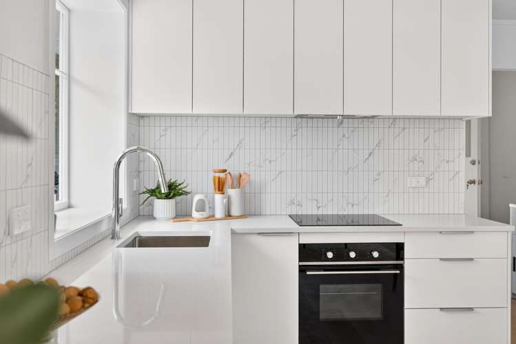 6 Holman Road_5