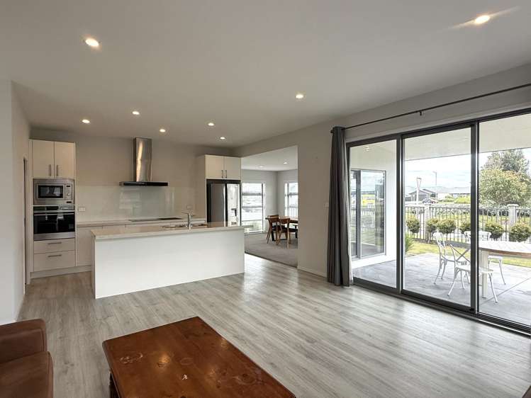 21 Matepu Crescent Pyes Pa_19