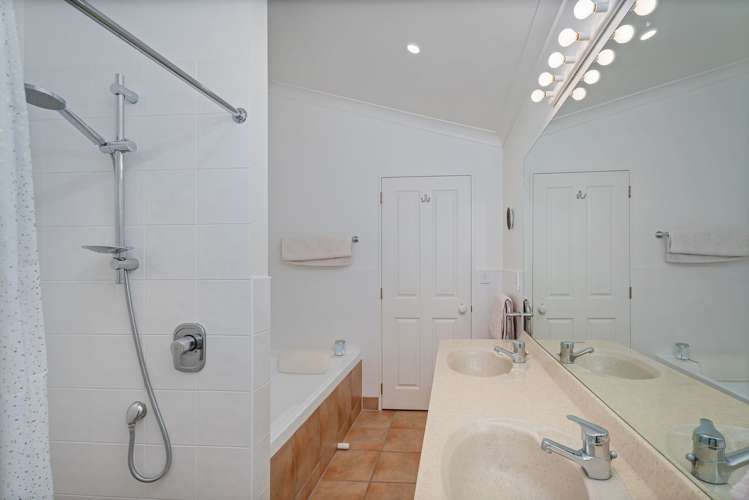 Villa 8 - 4B The Esplanade Tairua_17