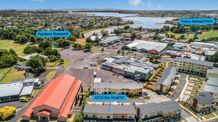 32/11 Ray Small Drive Papakura_15