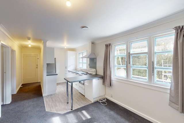  14 Larsen Court Takaro_1