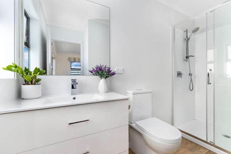 17 Karauria Lane Orewa_21