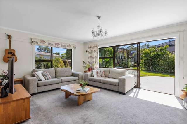 15 Edgewater Grove Orewa_4