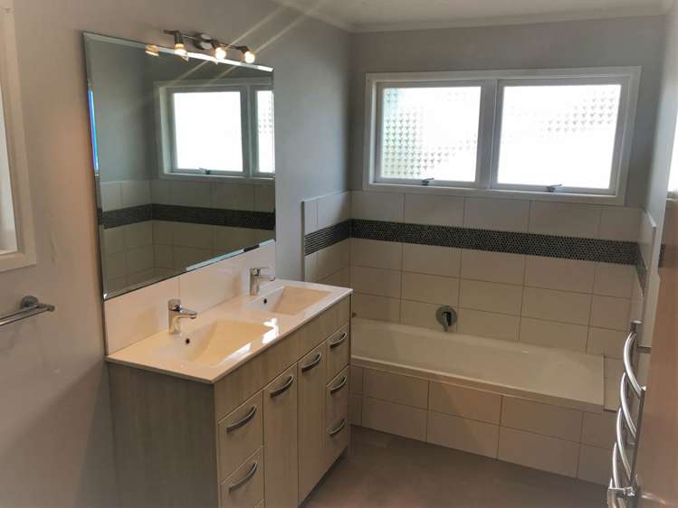 5 Cron Avenue Te Atatu South_15