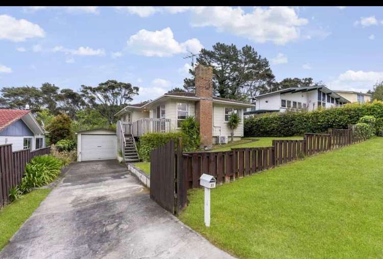 51 Easton Park Parade Glenfield_0