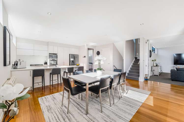 33 Luplau Crescent Cockle Bay_14