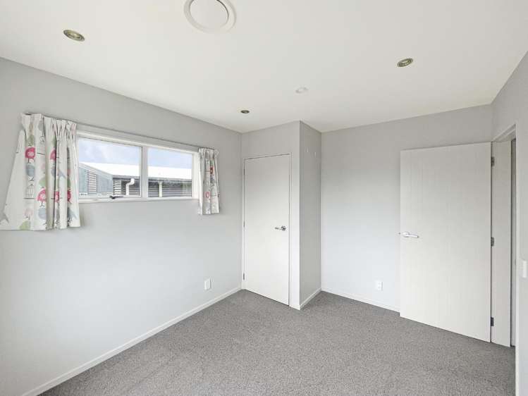 3 Fuller Close 10516_4