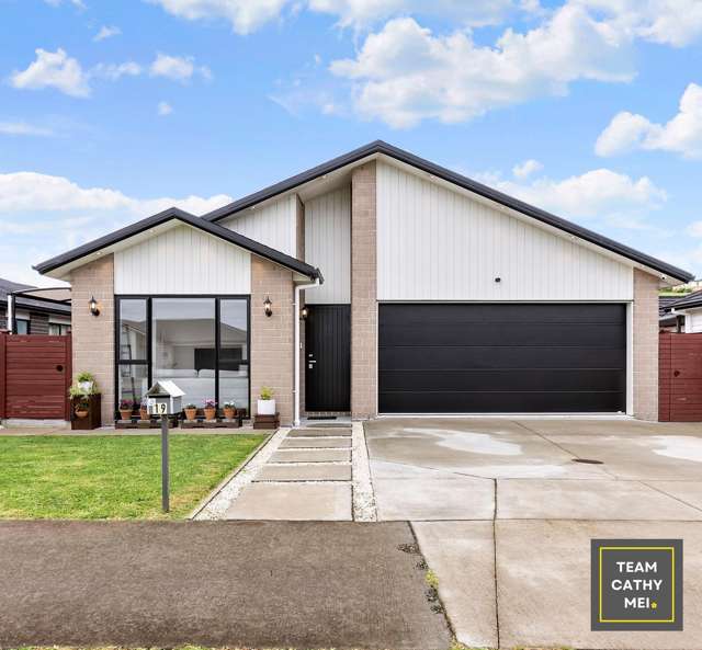 Fully Brick Family Home With Two En-Suite!