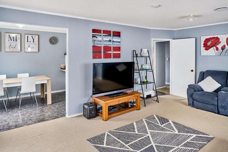 216 Sievers Grove Cannons Creek_6