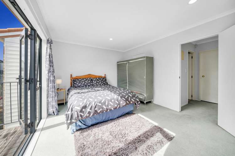 20/3 Ambrico Place New Lynn_11