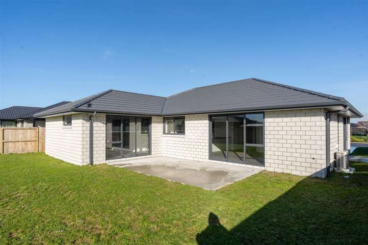 18 Kimbrae Drive Rototuna North_14