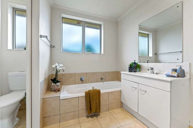 5 Ranch Place Pukekohe_15