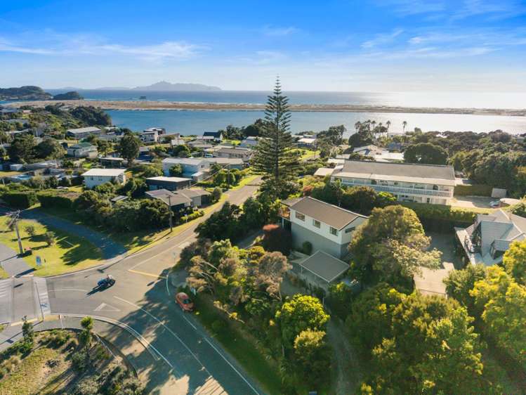 2 Heather Street Mangawhai Heads_29