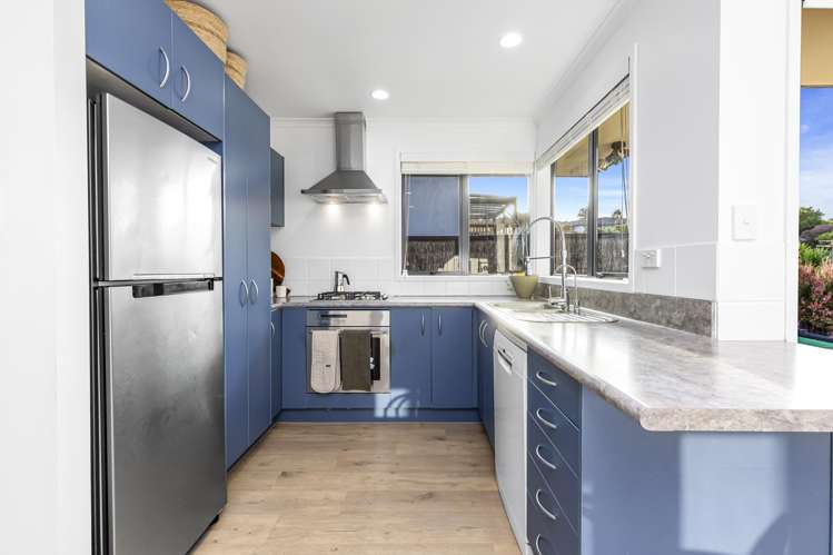 8 Roberta Crescent Orewa_14