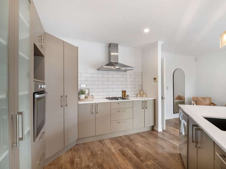 278 Southfield Drive Lincoln_6