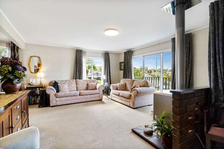 2/1 Trias Road Totara Vale_5