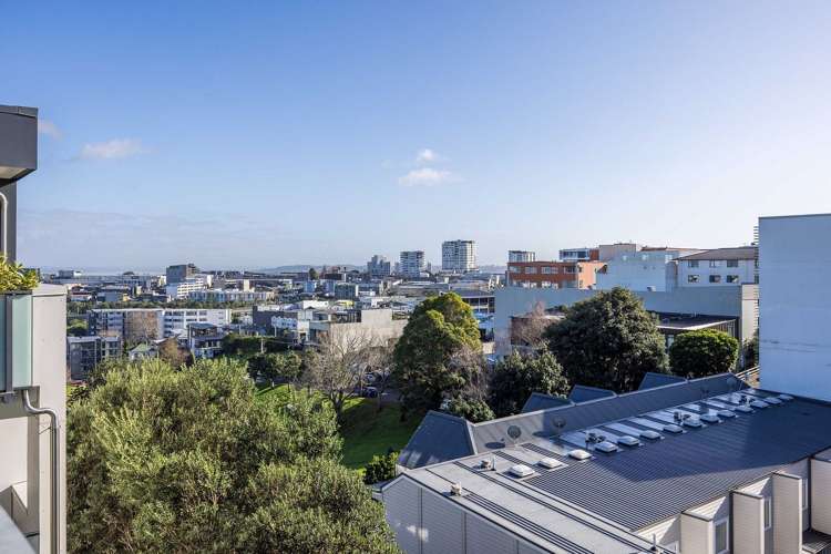 25/8 Basque Road Eden Terrace_2