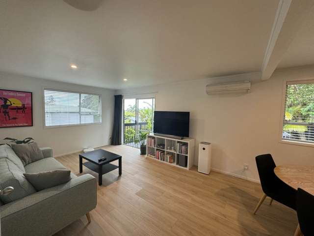 6 Longfellow Parade Glen Eden_2