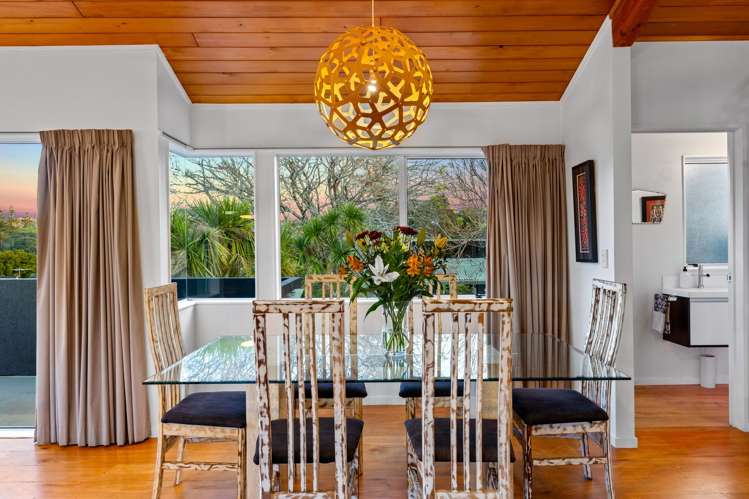 2/962 Beach Road_5