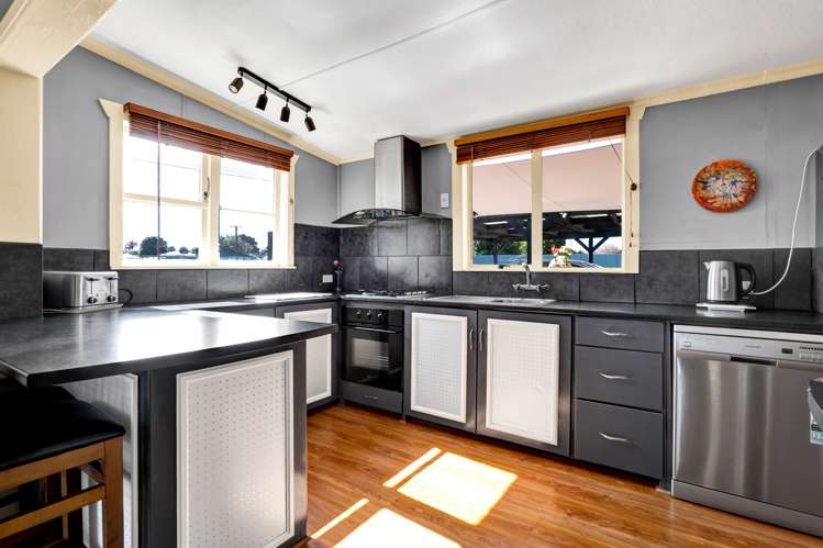 10 Tauranga-A-Ika Street Manaia_6