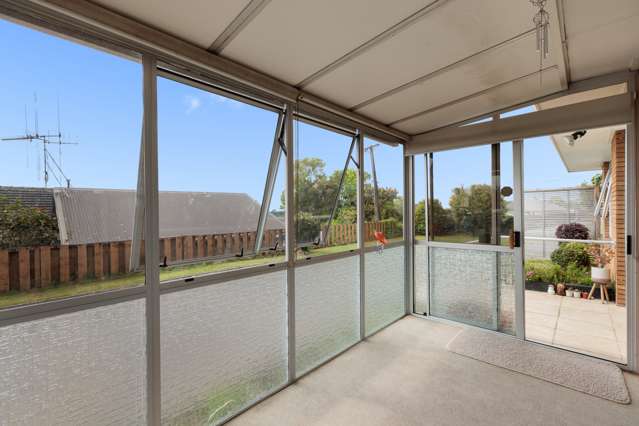 12a Bellevue Road Brookfield_1