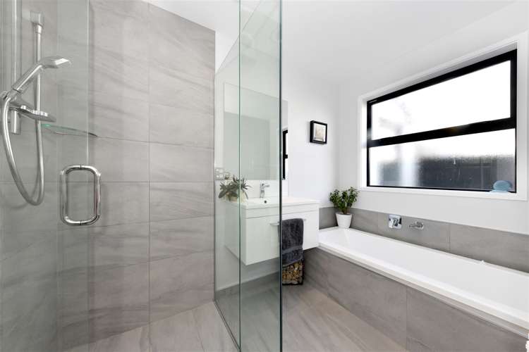 6 Faversham Lane Casebrook_16