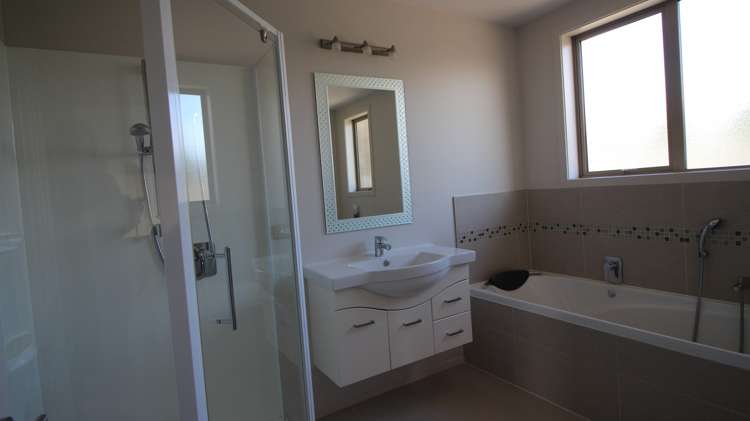 16 Henderson Drive Alexandra_9