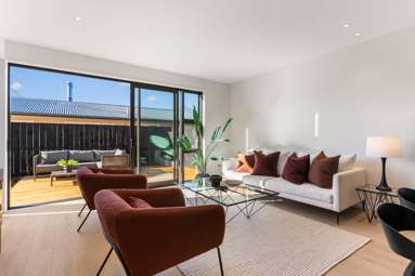 26-28 Weybridge Crescent_4