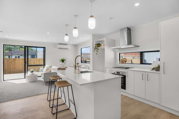 2/62 Bledisloe Crescent Wainuiomata_1