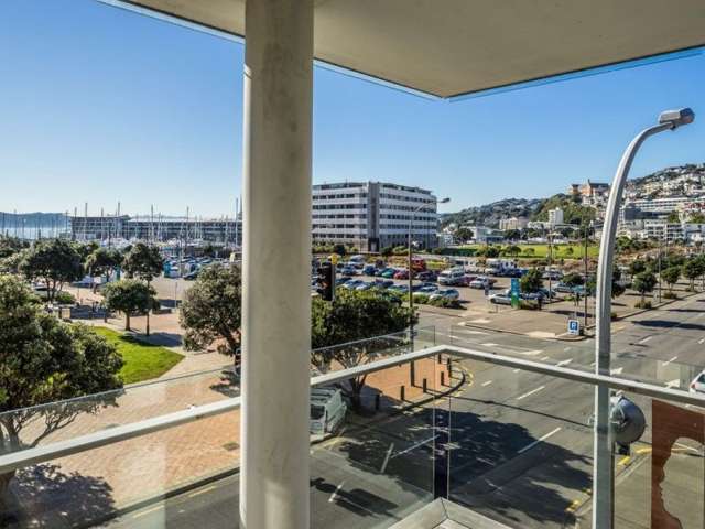 2f/82 Cable Street Te Aro_1