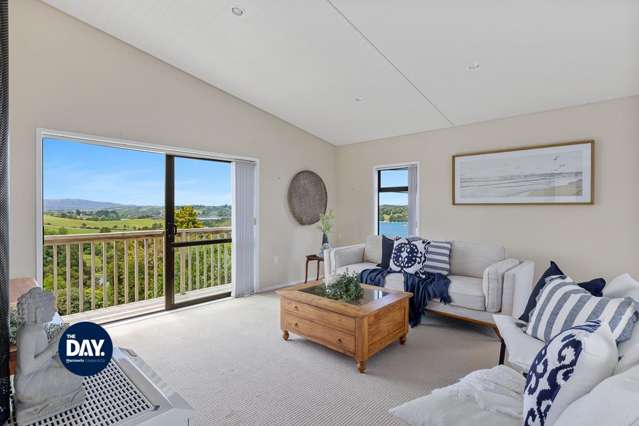 Kiwi Classic Bach -  Coastal investment Calling